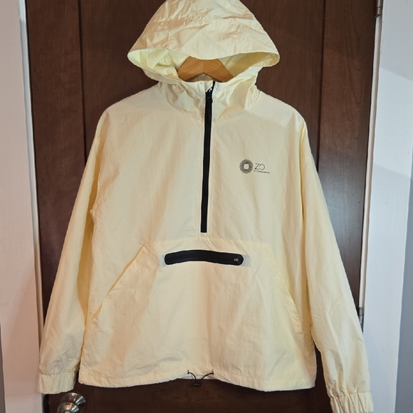 Source Unknown Jackets & Blazers - ZO by Tishman Speyer Medium Creamy Yellow Hooded Pullover Windbreaker